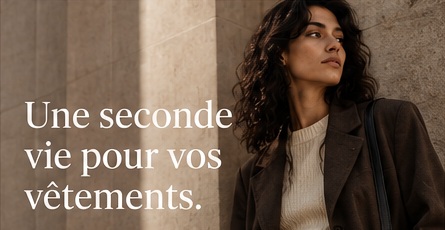 Une femme portant une veste de seconde main